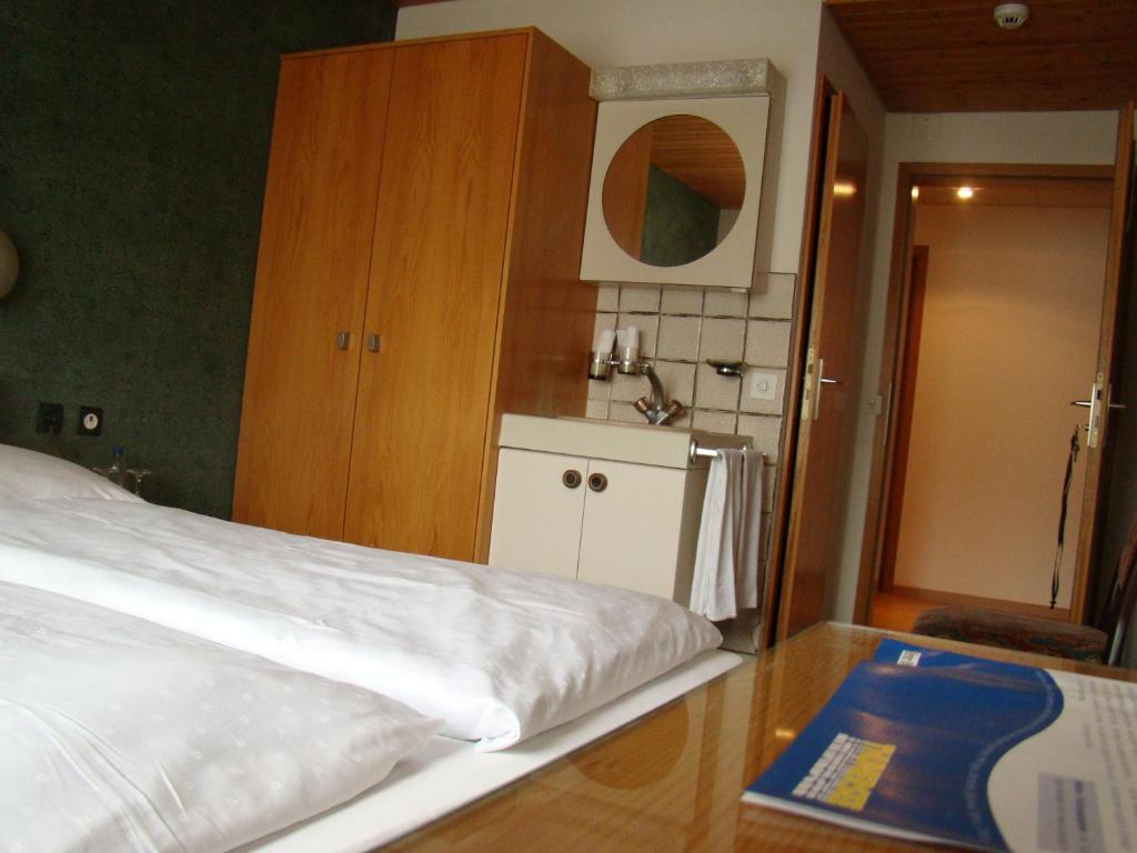 Guest House Bellerive Faulensee Exterior photo